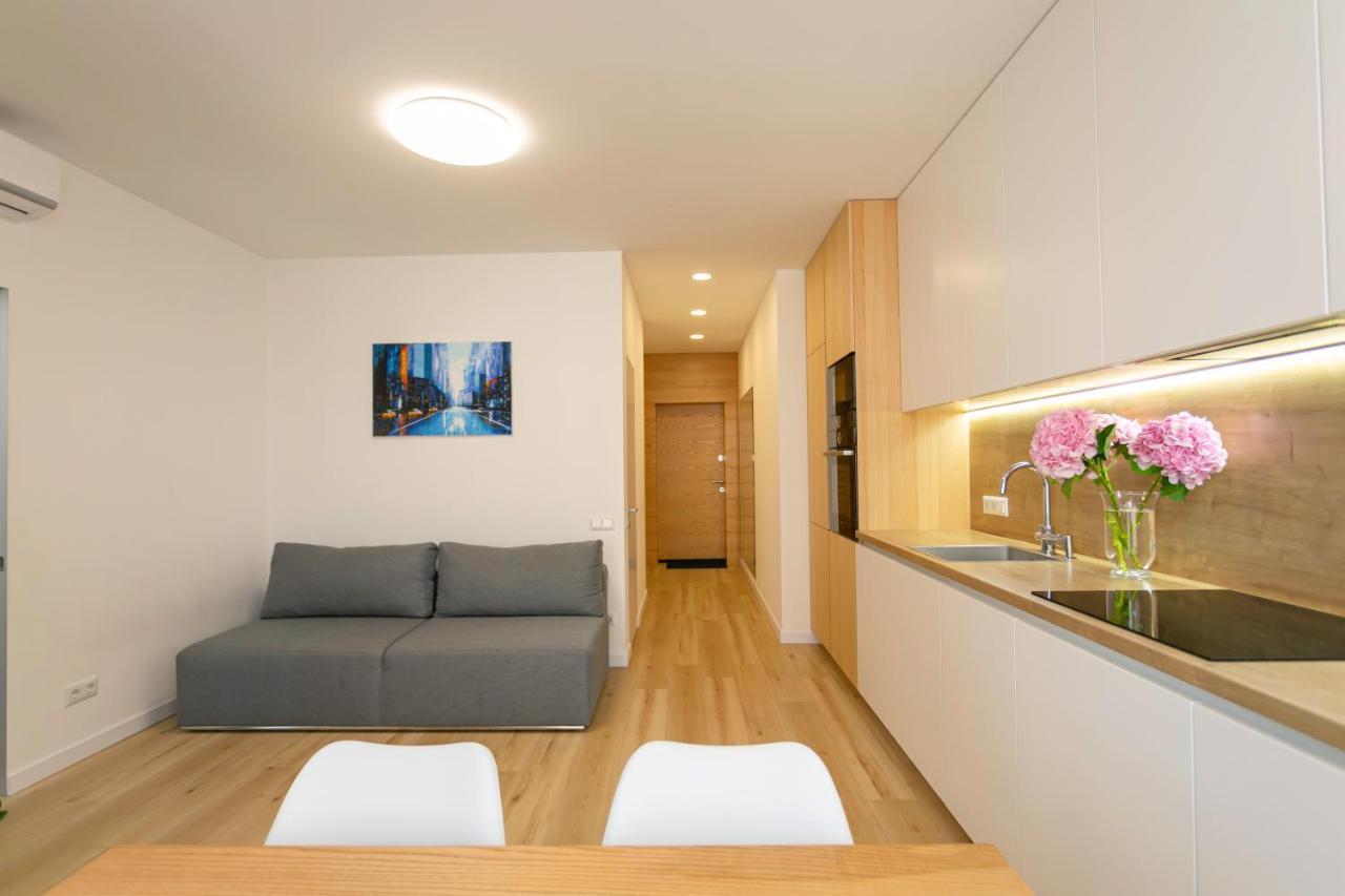 Petrovdom Smart Comfort In Rc Nivki Park Apartment *